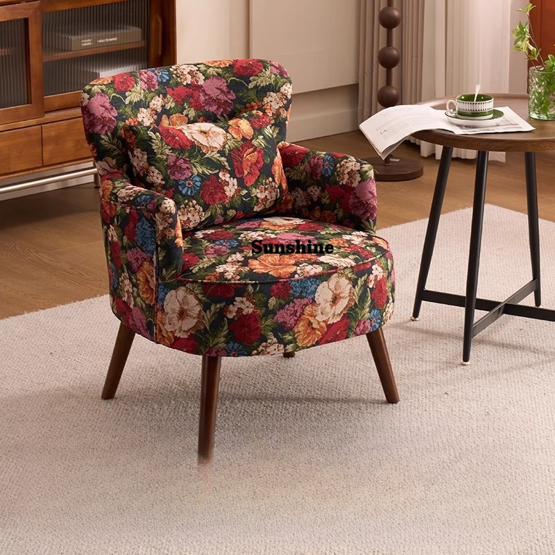 Adults Designer Living Room So - огляд і ціна Home Cinema Flooring