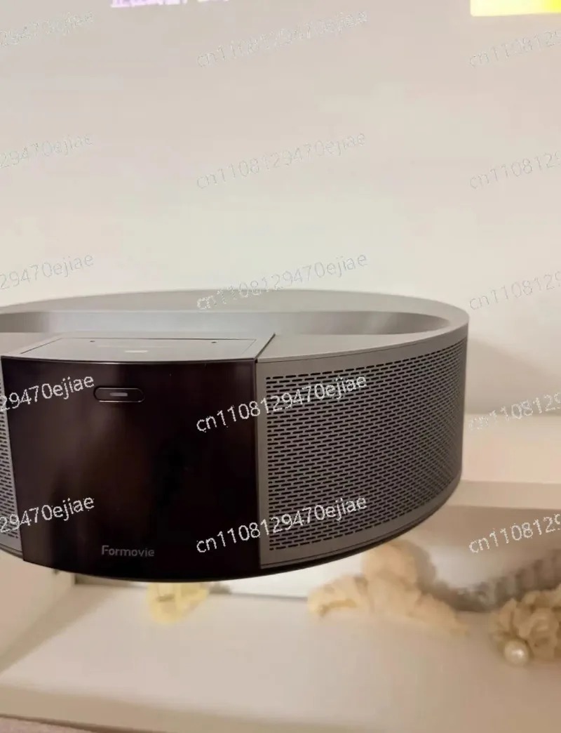 R1 Ultra Short Throw Laser TV  - огляд і ціна Home Cinema Laser Projector
